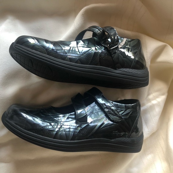NWT DREW ORTHOPEDIC PATENT LEATHER SHOES - Picture 3 of 10